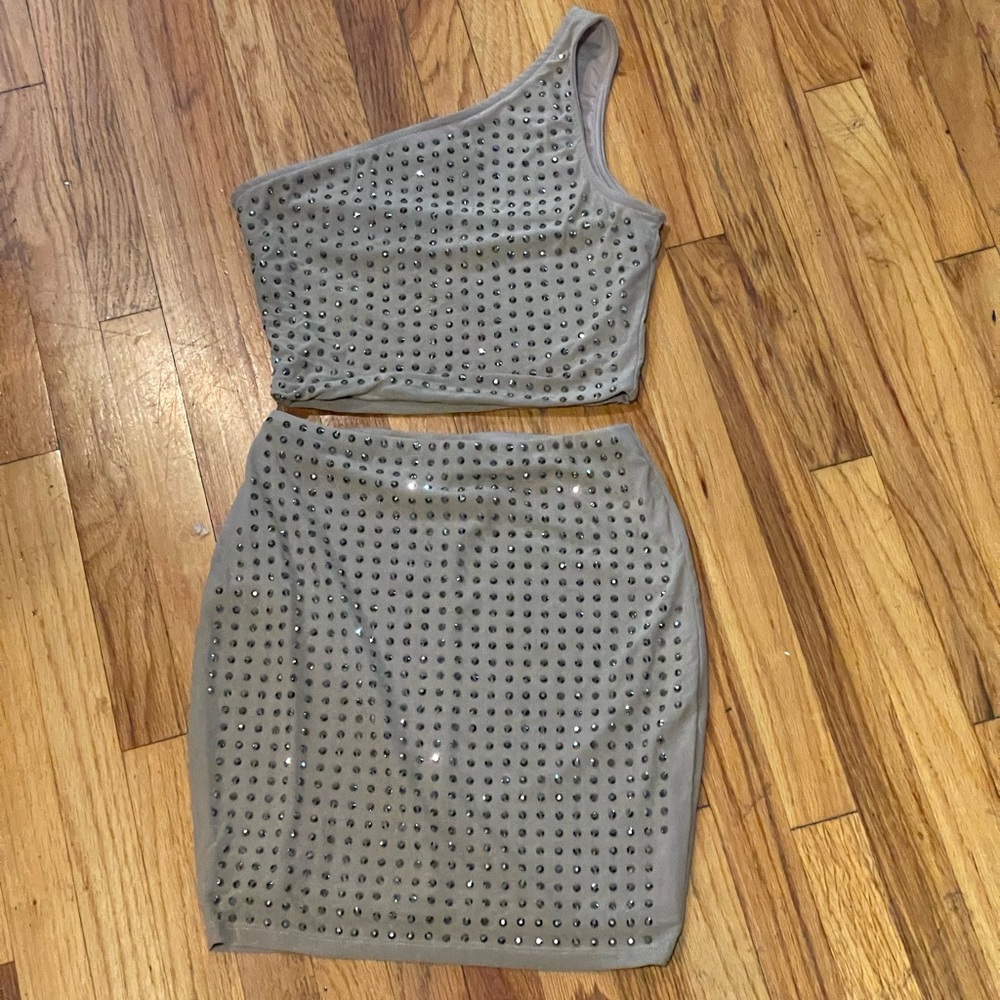 Studded One Shoulder Skirt Set